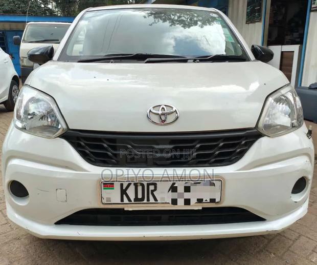 Toyota Passo 2017 White