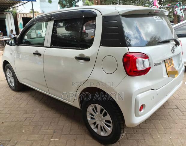 Toyota Passo 2017 White