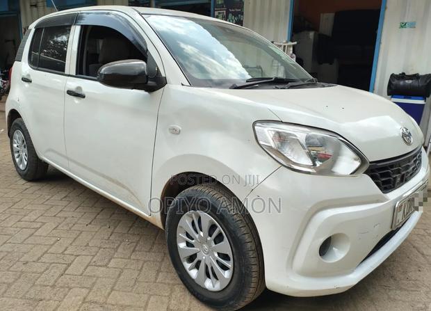 Toyota Passo 2017 White