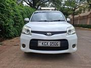 Toyota Sienta 2012 White for sale