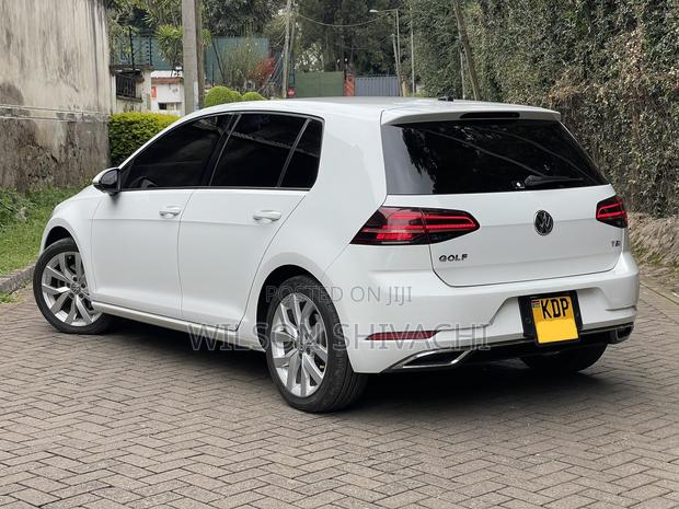 Volkswagen Golf 2017 White