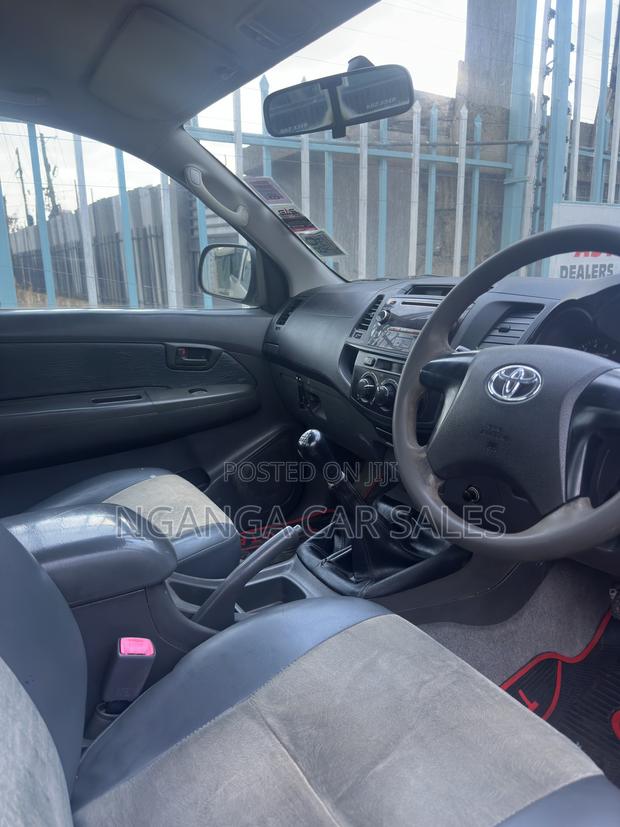 Toyota Hilux 3.0 D-4D Double Cab 2008 Gold