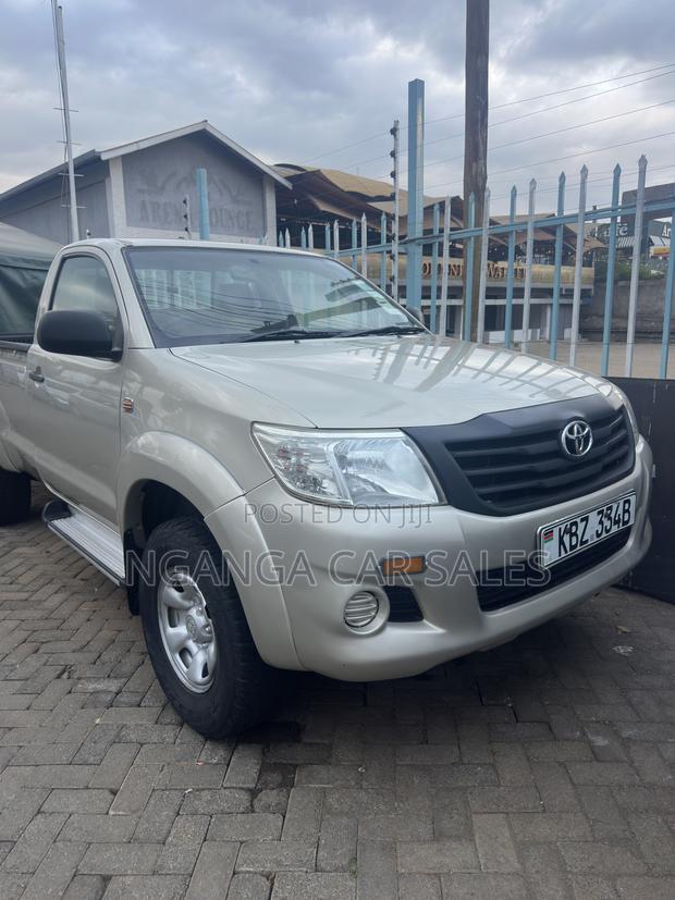 Toyota Hilux 3.0 D-4D Double Cab 2008 Gold