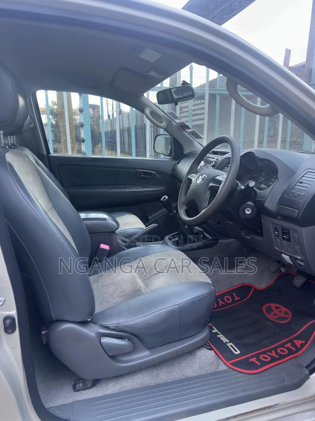 Toyota Hilux 3.0 D-4D Double Cab 2008 Gold