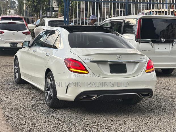 Mercedes-Benz C200 2019 Pearl