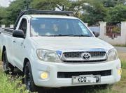 Toyota Hilux 2011 White for sale