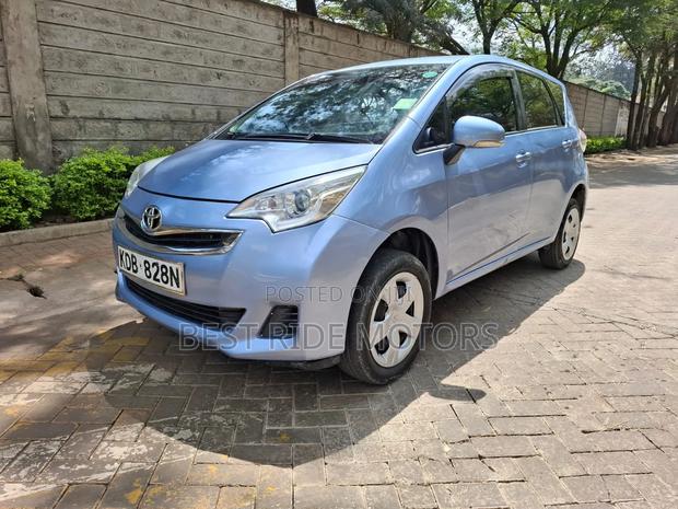 Toyota Ractis 1.3 FWD 2014 Blue