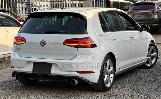 Volkswagen Golf GTI 2018 White