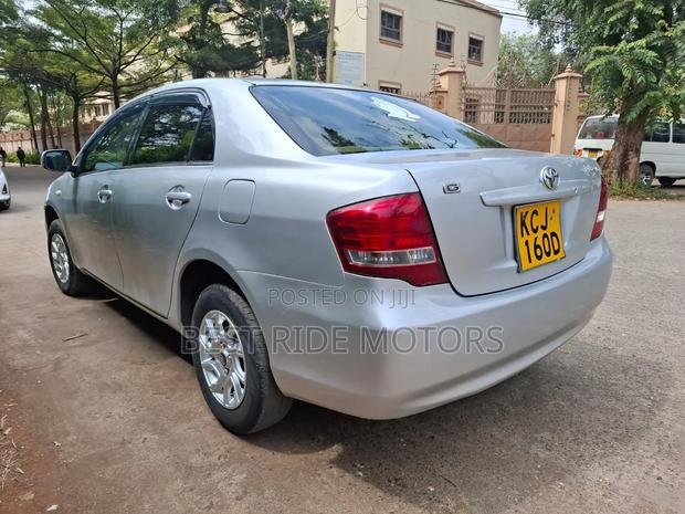 Toyota Axio 2010 Silver