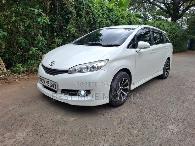Toyota Wish 2013 White