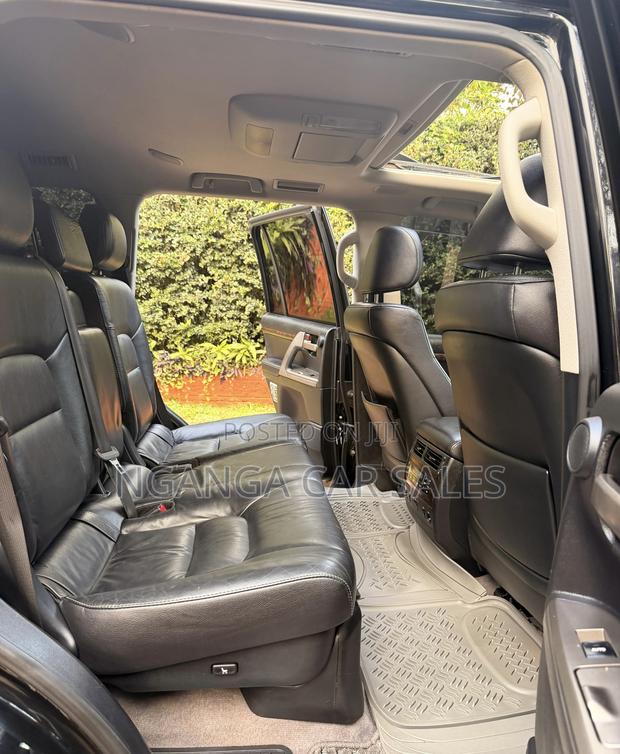 Toyota Land Cruiser 2011 Black