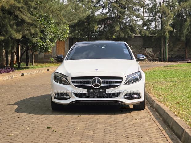 Mercedes-Benz C200 2014 White