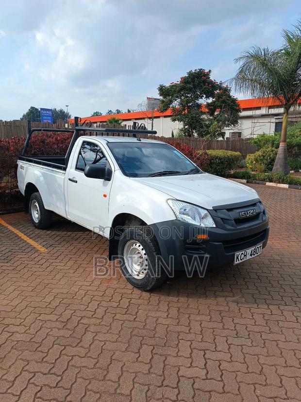 Isuzu D-MAX 2015 White