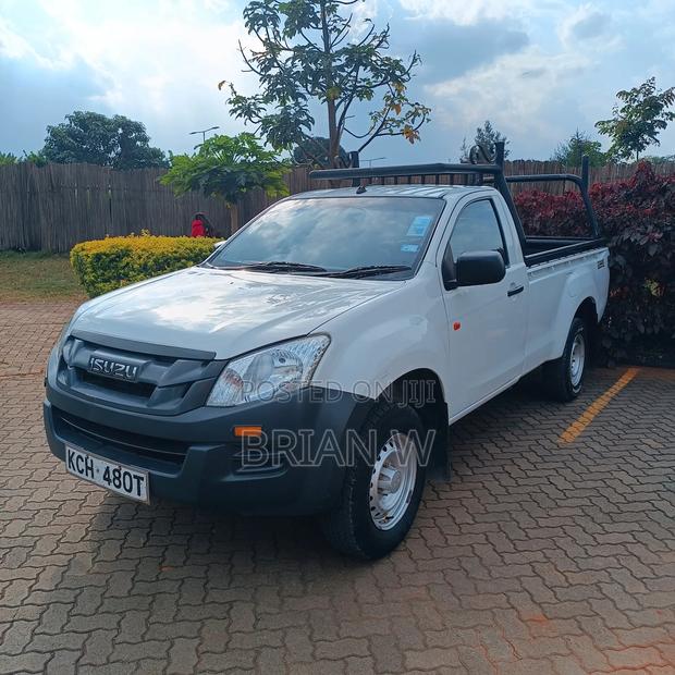 Isuzu D-MAX 2015 White