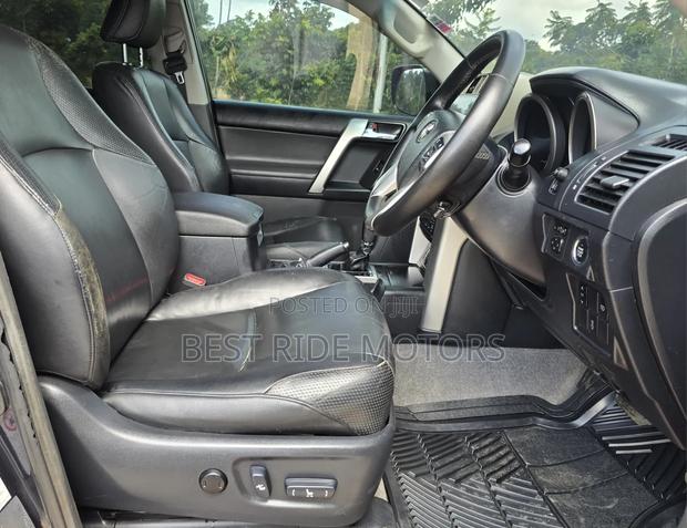 Toyota Land Cruiser Prado 2010 Black