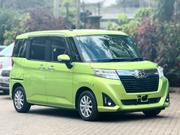 Toyota Roomy 1.0 AWD 2018 Green for sale