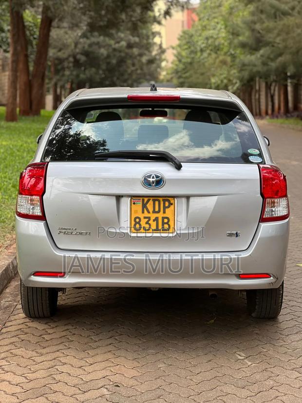 Toyota Corolla Fielder 2015 Silver