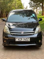 Toyota ISIS 2010 Black for sale