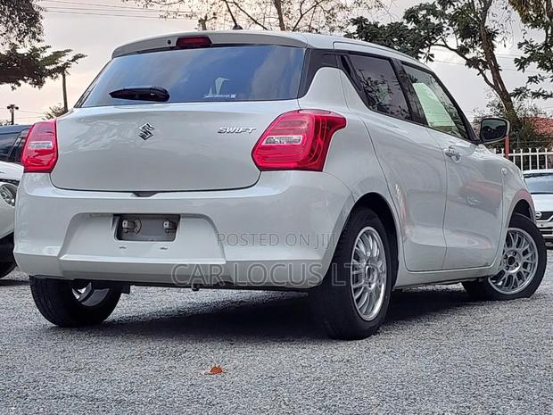 Suzuki Swift 2019  White 