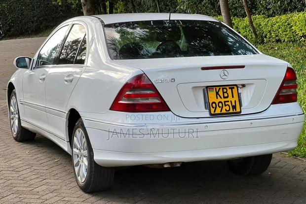 Mercedes-Benz C200 2005 Pearl