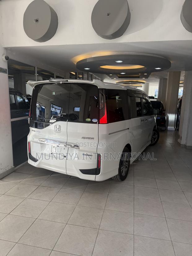Honda Stepwgn 2019 White