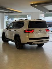Toyota Land Cruiser LC300 2021 White for sale