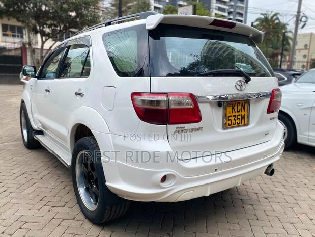 Toyota Fortuner 3.0 D AWD 2010 Pearl