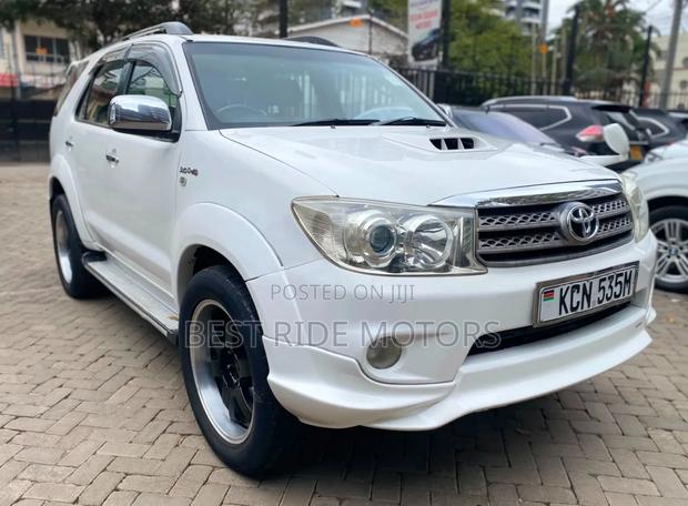 Toyota Fortuner 3.0 D AWD 2010 Pearl