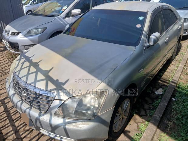 Toyota Crown Royale 2005 Silver
