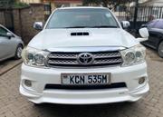 Toyota Fortuner 3.0 D AWD 2010 Pearl for sale