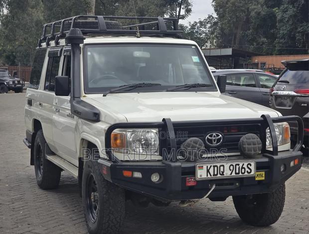 Toyota Land Cruiser 76 Series 2016 White