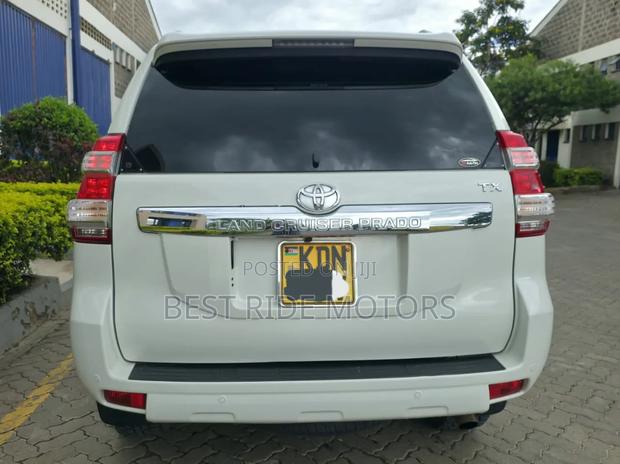 Toyota Land Cruiser Prado 2016 White