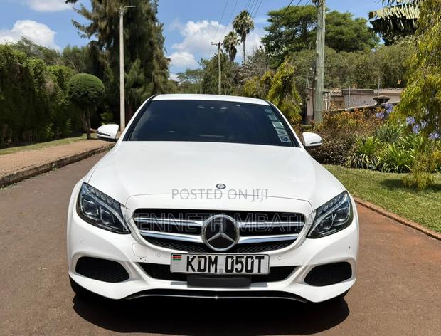 Mercedes-Benz C200 2016 White