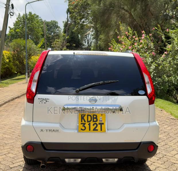 Nissan X-Trail 2013 White