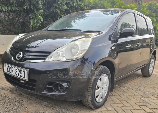 Nissan Note 2011 Brown