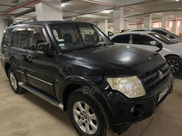 Mitsubishi Pajero 2009 Black