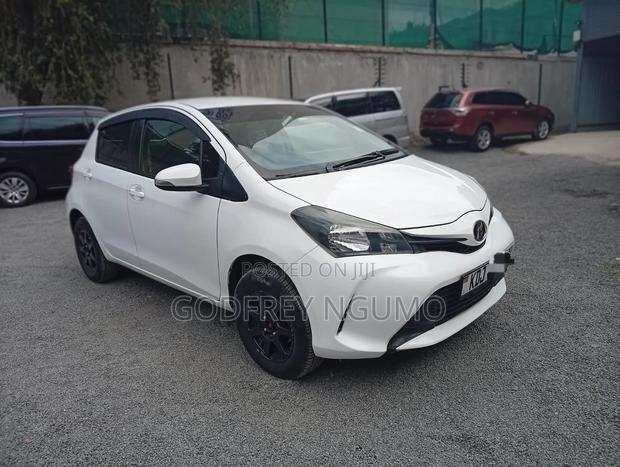 Toyota Vitz 2015 White