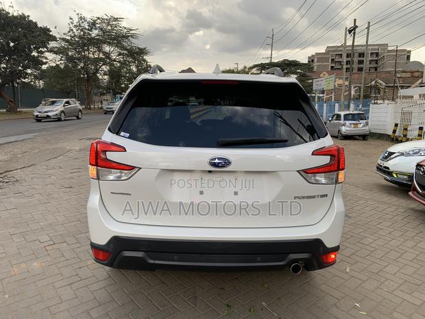 Subaru Forester Premium AWD 2019 White