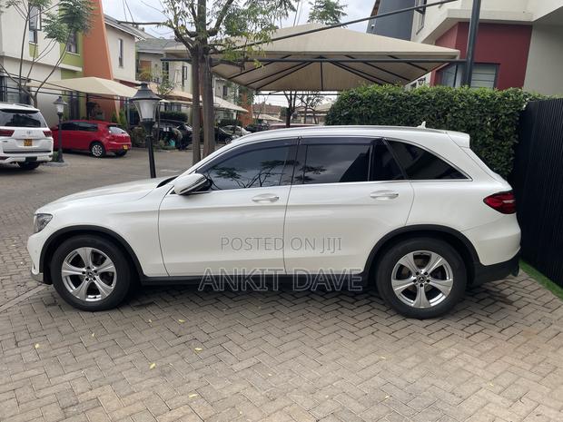 Mercedes-Benz GLC-Class GLC250 Sport Utility 4-Door (2.0L, 4cyl Turbo)