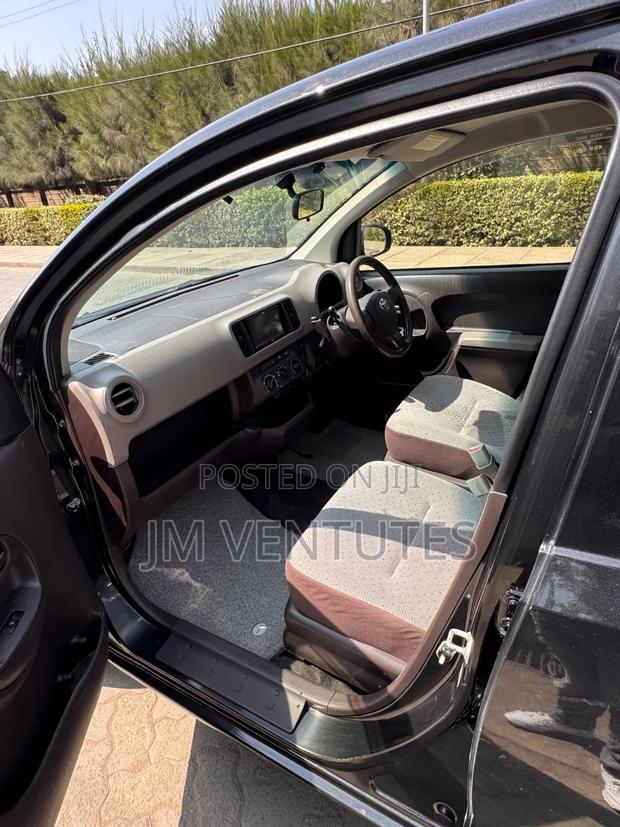 Toyota Passo 2016 Black