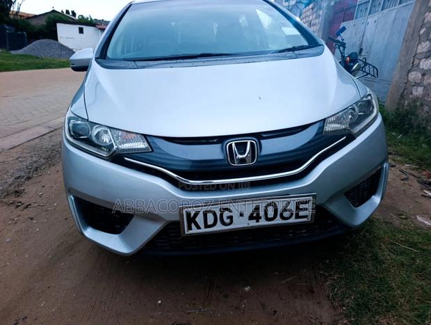 Honda Fit 2017 Silver