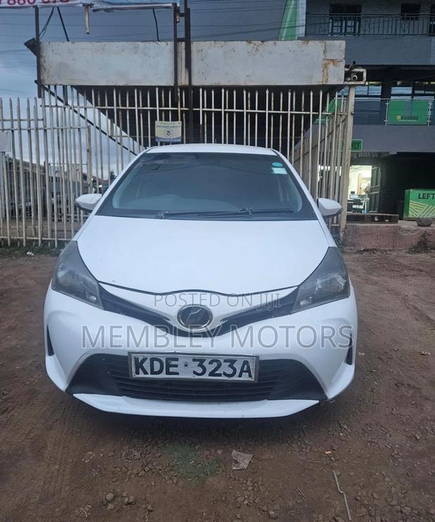 Toyota Vitz 2014 White