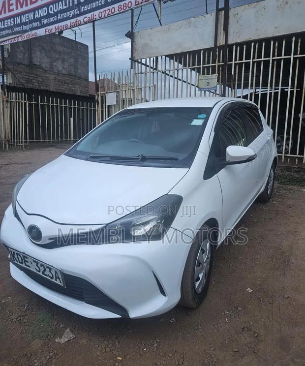 Toyota Vitz 2014 White