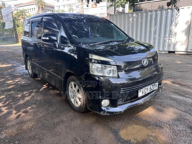 Toyota Noah 2010 Black