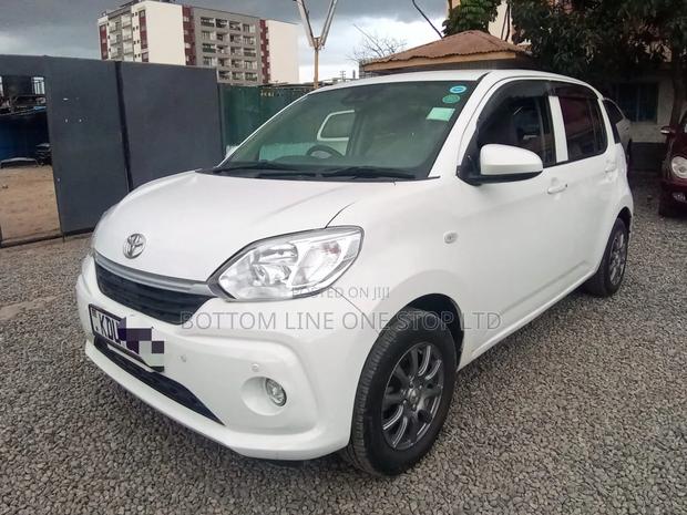 Toyota Passo 1.0 FWD 2018 White
