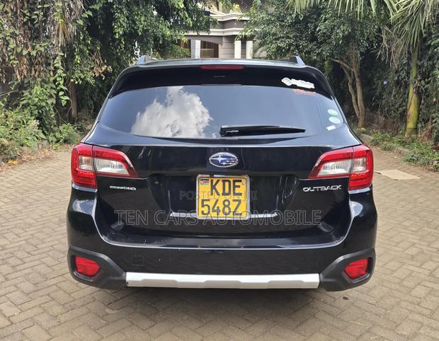 Subaru Outback 2017 Black