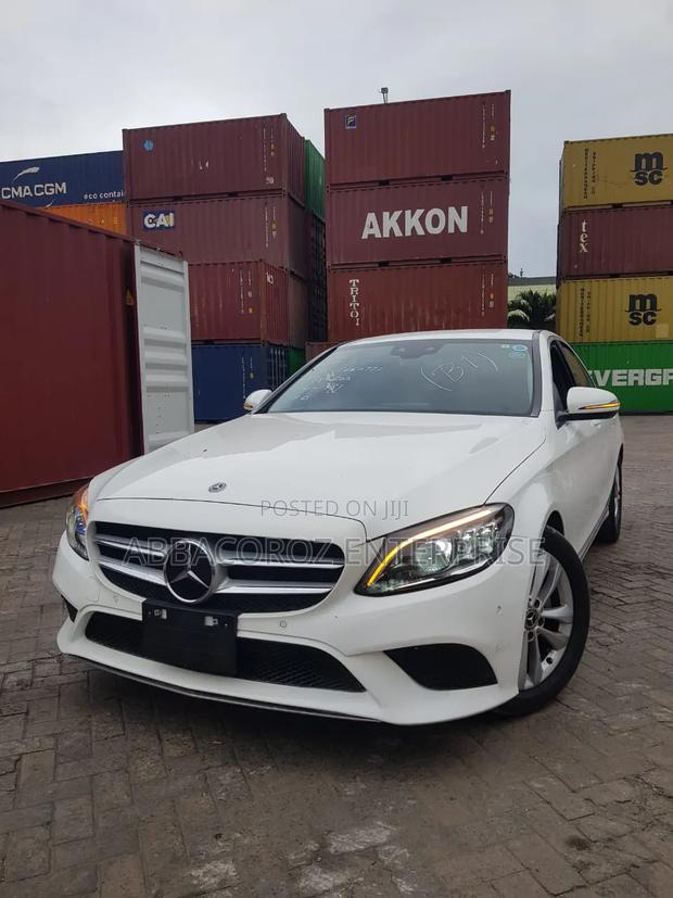 Mercedes-Benz C200 2017 White
