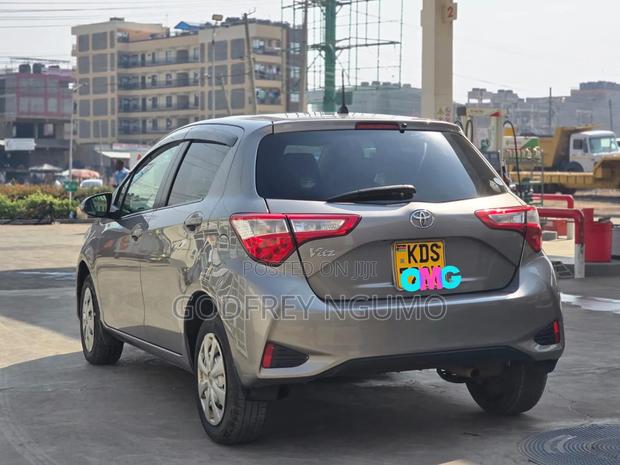Toyota Vitz 2018 Gray
