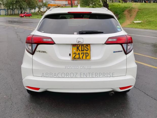 Honda Vezel 2017 White