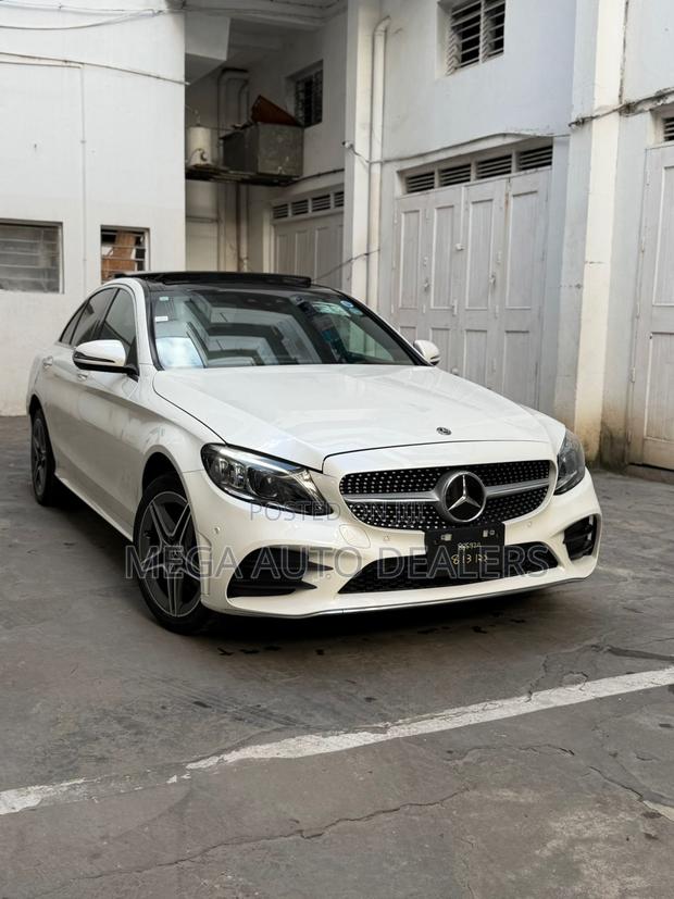 Mercedes-Benz C200 2019 White